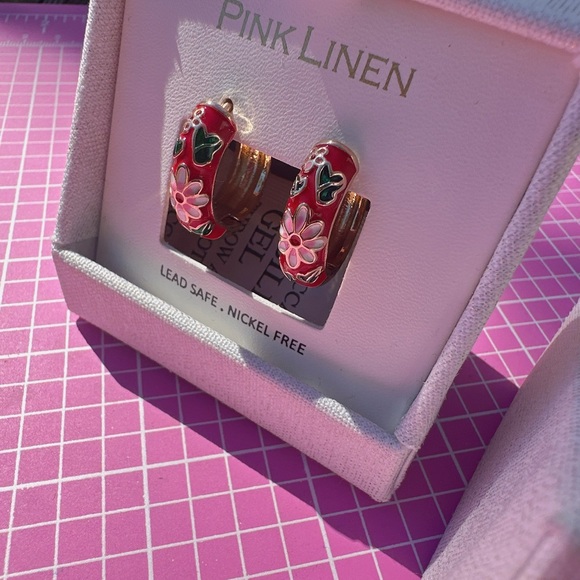 Pink linen clip on earrings red gold tone flower loop LEAD SAFE NICKEL FREE NIB - Picture 3 of 11